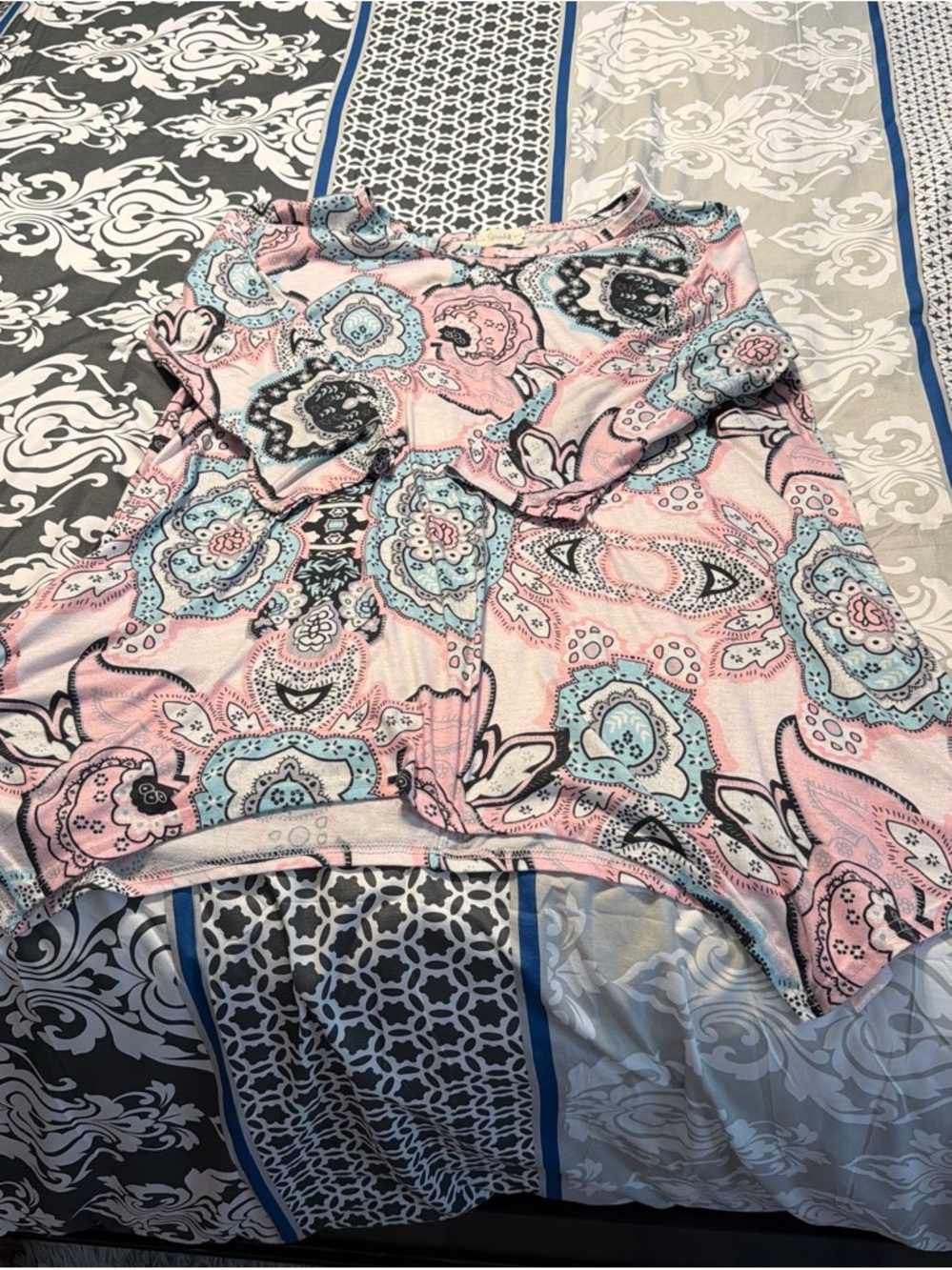 Women’s Pink Paisley Print 3/4 Sleeve Top